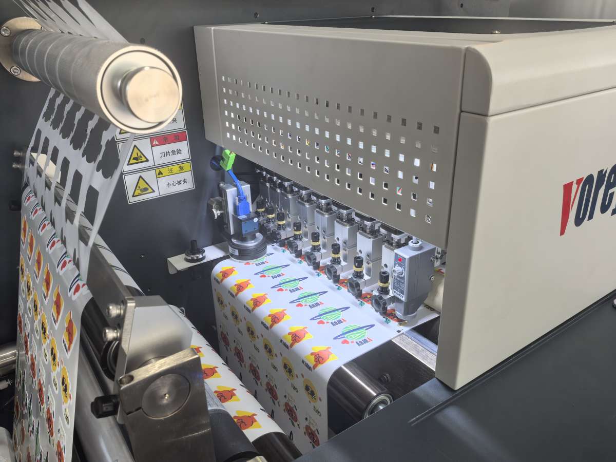 Устройство плоттерной высечки  VOREY AuraCut A8